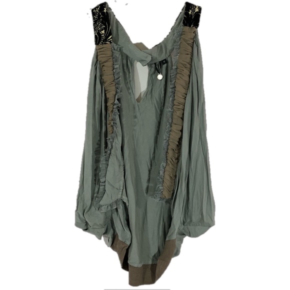 BKE Tops - BKE Boutique Multi Media Vest Size M